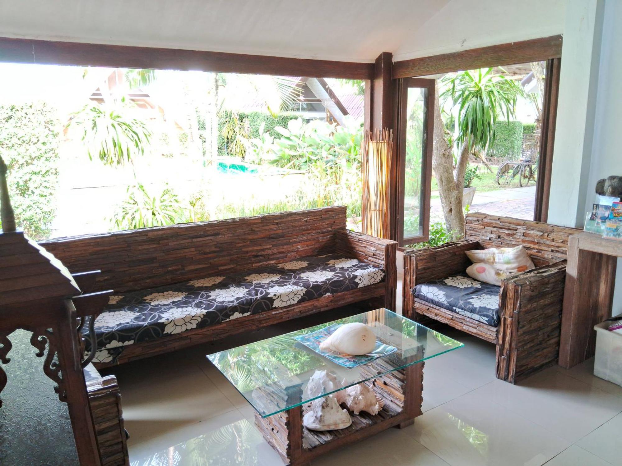 At Samui Haus Station touristique